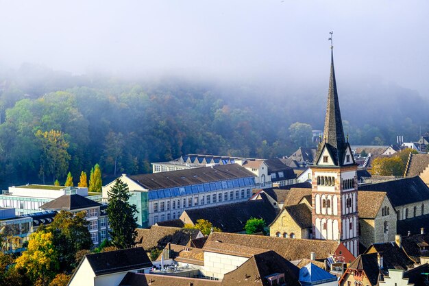 写真 スイスのシャフハウゼンの旧市街のパノラマ景色