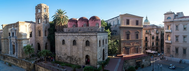 Photo panoramic view of  palermo with san cataldo church, sicily