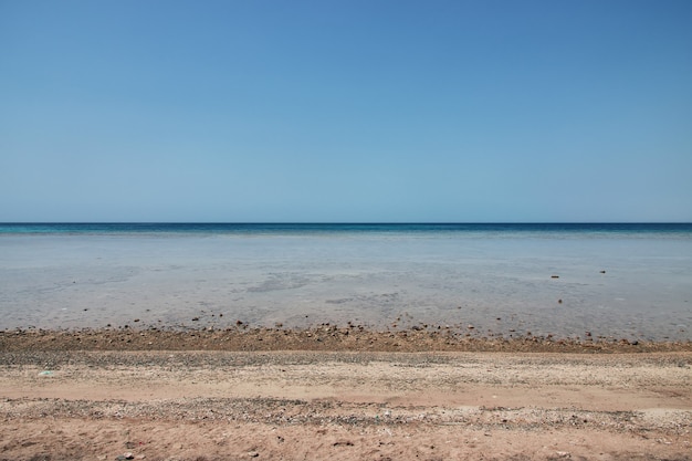 Панорамный вид на Красное море в Саудовской Аравии
