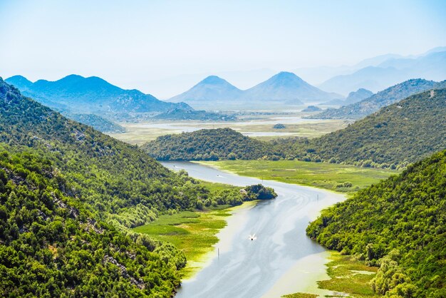 Photo panoramic view of rijeka crnojevica river skadar lake location montenegro europe