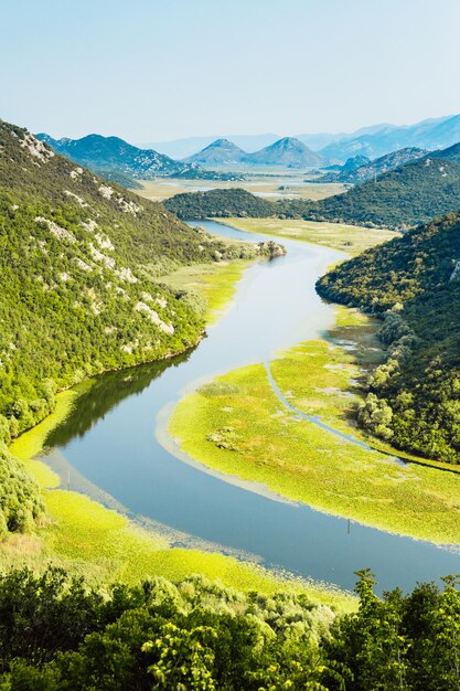 Photo panoramic view of rijeka crnojevica river skadar lake location montenegro europe