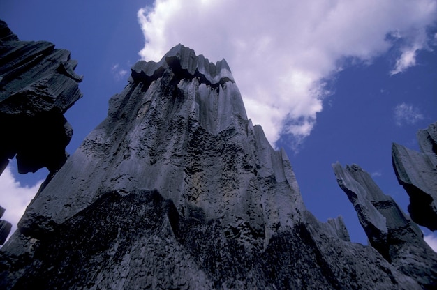 Photo panoramic view of rocky mountains against sky