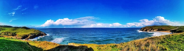 Photo panoramic view of sea against sky