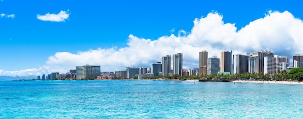 Photo panoramic view of sea and buildings against sky