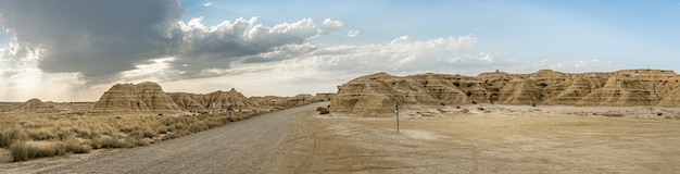 Panoramisch uitzicht op bardenas reales spanje