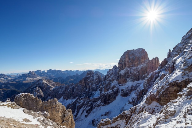 Panoramisch uitzicht op de beroemde toppen van de Dolomieten Belluno provincie Dolomiti Alps Italy