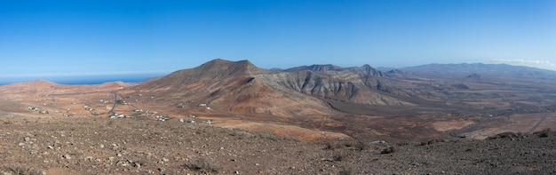 Panoramisch uitzicht op de vulkaan La Matilla op Fuerteventura