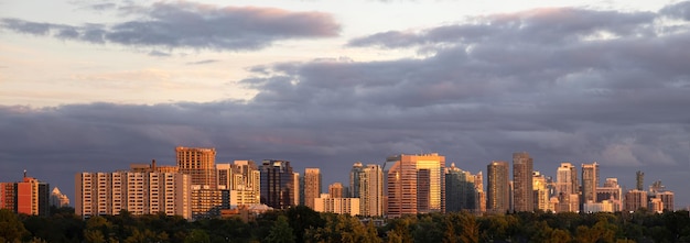 Panoramisch uitzicht op north york, een deel van toronto gta, een economisch centrum buiten het centrum van toronto