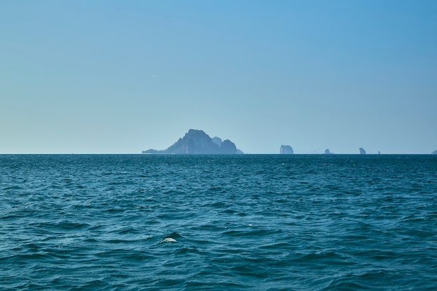 panoramisch uitzicht op zee