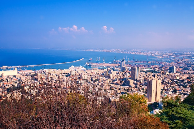 Panoramisch uitzicht over de stad Haifa, Israël