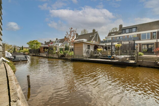 Panoramisch zicht op bakstenen huizen