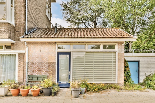 Panoramisch zicht op bakstenen huizen