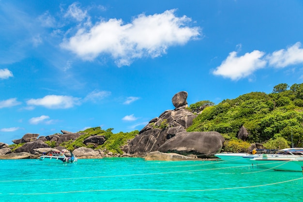 Panoramisch zicht op de Similan-eilanden