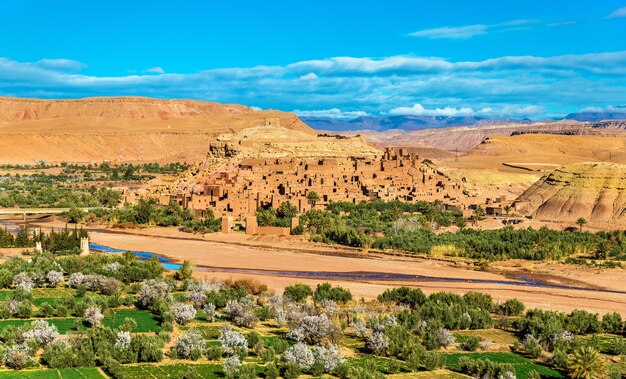 Panoramisch zicht van Ait Ben Haddou in Marokko