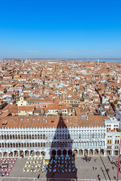 Panoramische luchtcityscape mening aan Venetië in Italië