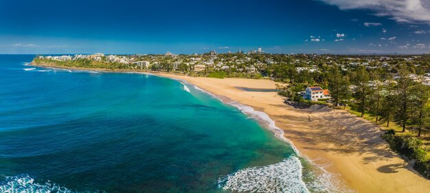 Panoramische luchtfoto's van Dicky Beach Caloundra Australië