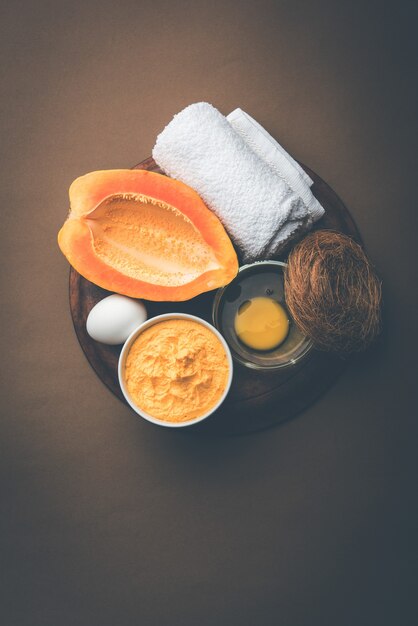 Papaya Face mask for acne treatment, selective focus