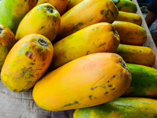 Photo papaya fruit in the fruit shop