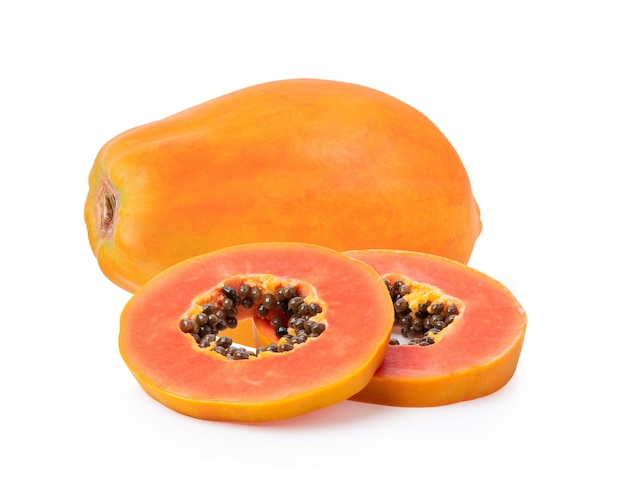 Papaya geïsoleerd op wit