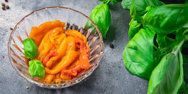 paprika gebakken groente vers gerecht gezonde maaltijd snack op tafel kopieer ruimte voedsel achtergrond