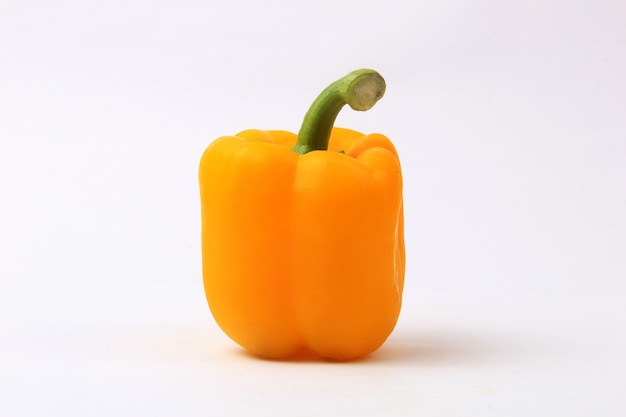 paprika met een witte achtergrond