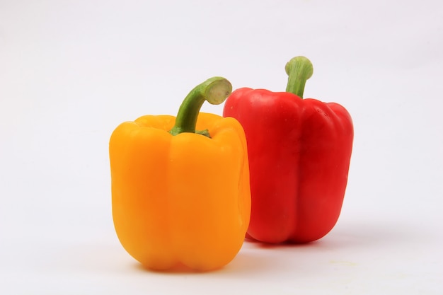 paprika met een witte achtergrond