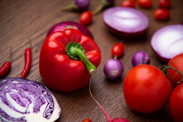 Paprika, rode paprika, groen en geel