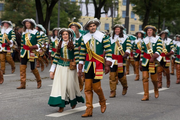 Foto sfilata in occasione dell'oktoberfest, la più grande festa popolare del mondo, che si tiene ogni anno a monaco di baviera