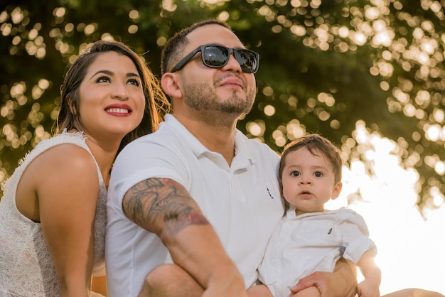 Photo parents with baby