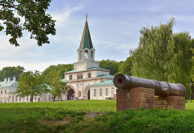 park kolomenskoe old cannon on the background of the front gate building