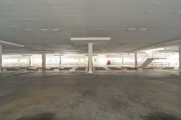 Photo parking garage department store interior empty parking lot or garage interior business building office