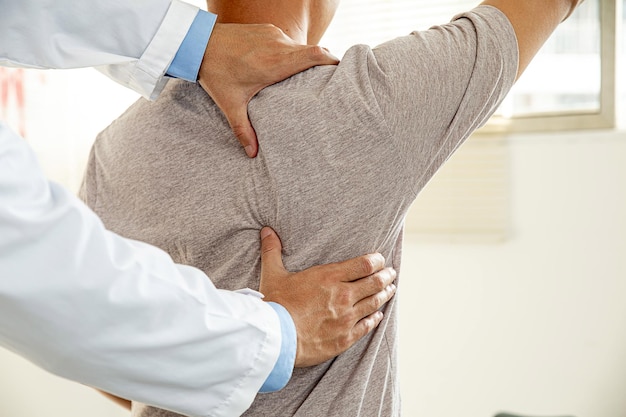 parkinsons disease patients hand pain knee pain arthritis or taking care of your mental health with a senior doctor