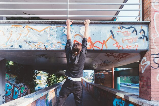 Photo parkour man