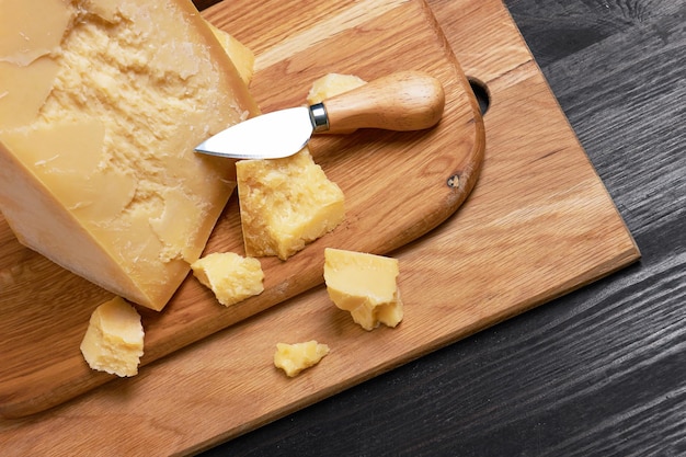 Parmesan op hout