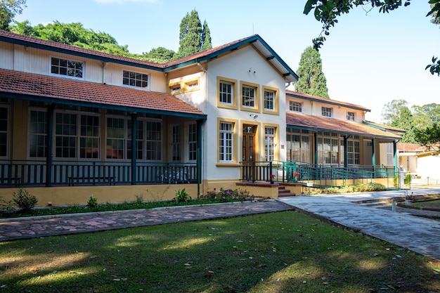 Parque Vicentina Aranha in Sao Jose dos Campos Brazilië Kapel en Oud Sanatorium