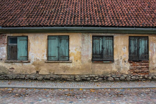 Photo a part of old house in kuldiga latvia