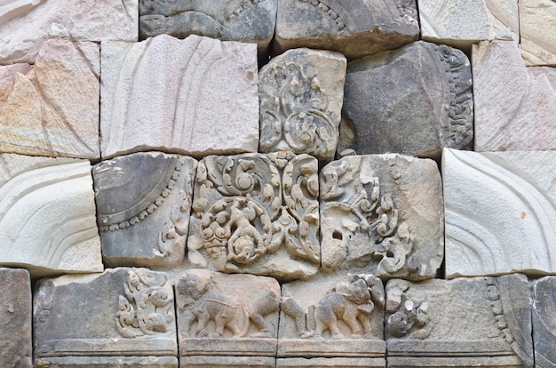 태국에서 오래 된 돌 성곽의 일부