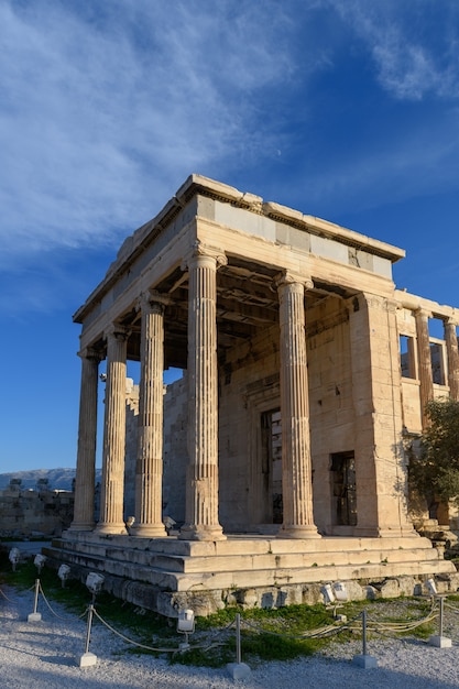 Foto parthenon tempel in de akropolis van athene, griekenland.