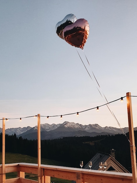 Foto tempo di festa amore in montagna