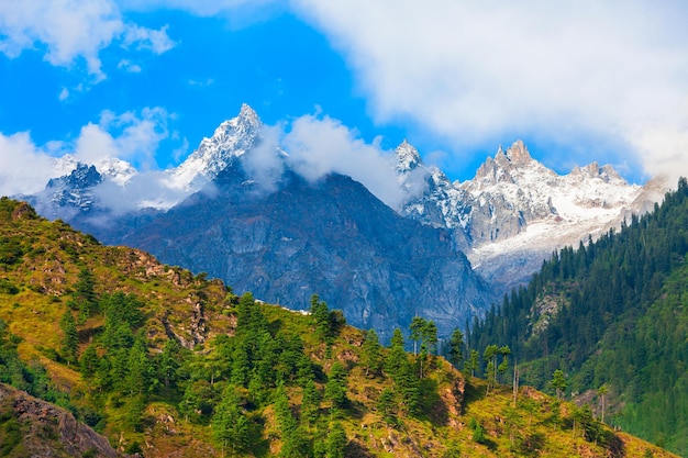 Parvati valley and himalaya mountains india