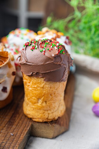 pasen cake chocolade glazuur bruin paasvakantie gebak kulich zelfgemaakte traktatie maaltijd eten snack