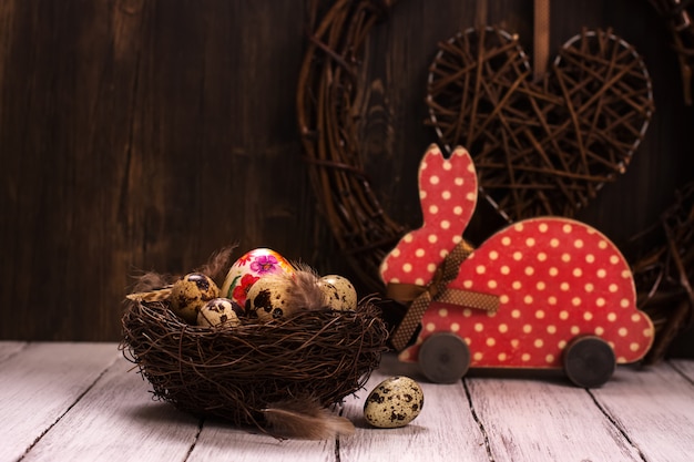 Pasen-decoratie, houten stuk speelgoed van een konijn