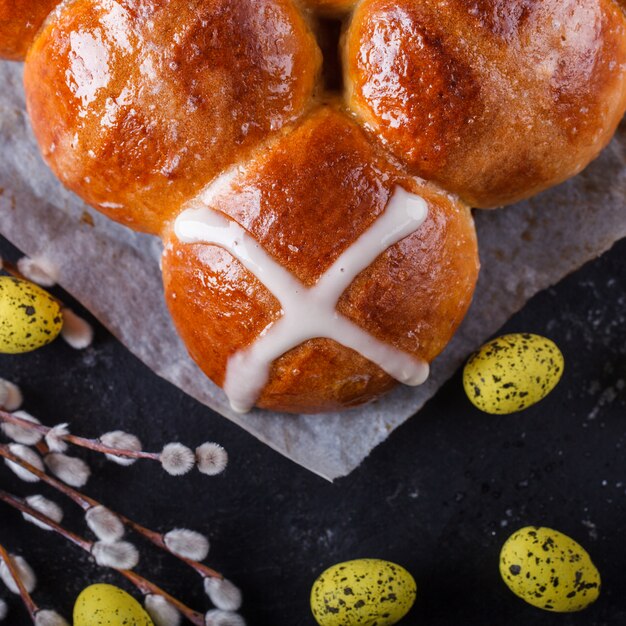 Pasen hot cross buns