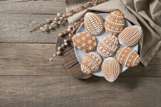 Pasen-koekjes op oude houten