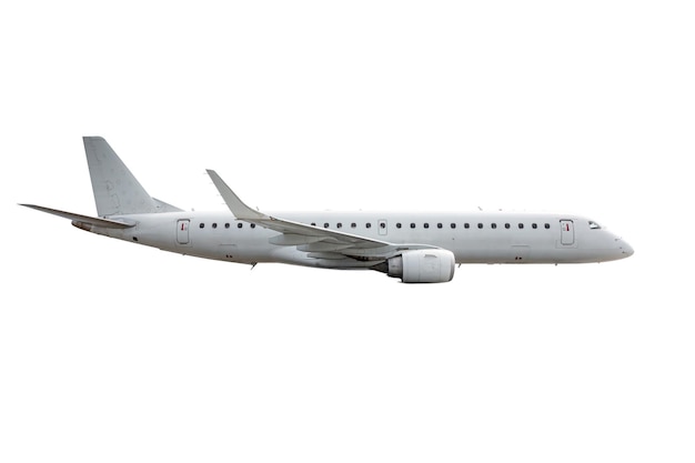 Passagiersvliegtuigen vliegen geïsoleerd op een witte achtergrond