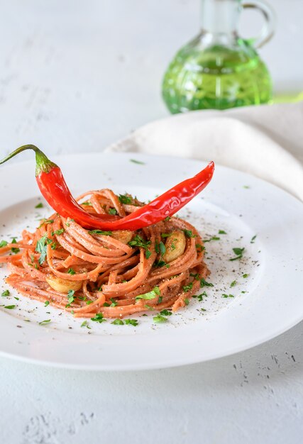 Photo pasta aglio, olio e peperoncino