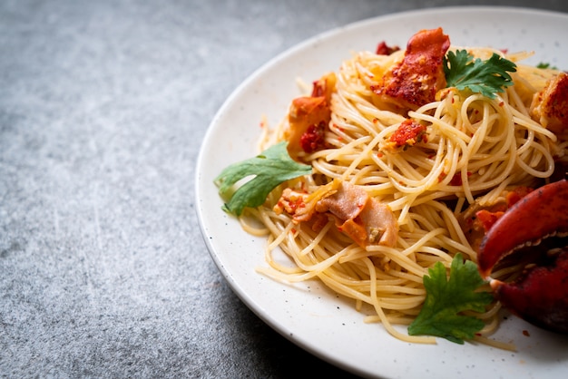 Foto pasta all'astice o spaghetti all'aragosta