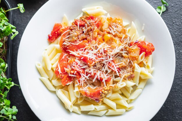 pasta aubergine tomatensaus kaas pasta alla norma groente tweede gang