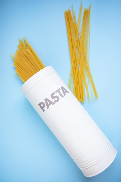 Foto pasta in scatola