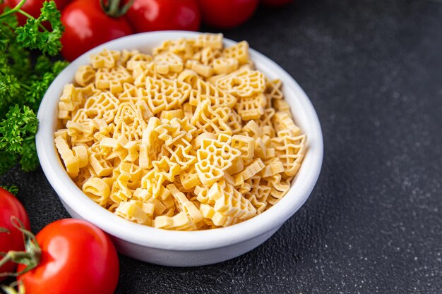 パスタ クリスマス 形 お祝い 食べ物 スナック 食事 食べ物 軽食 テーブルの上 コピースペース 食べ物の背景